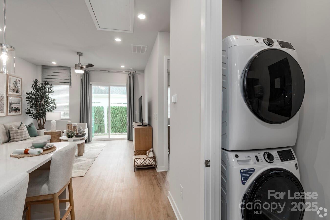 Monroe, North Carolina 28110, United States, 1 Bedroom Bedrooms, ,1 BathroomBathrooms,Residential,Active,34333