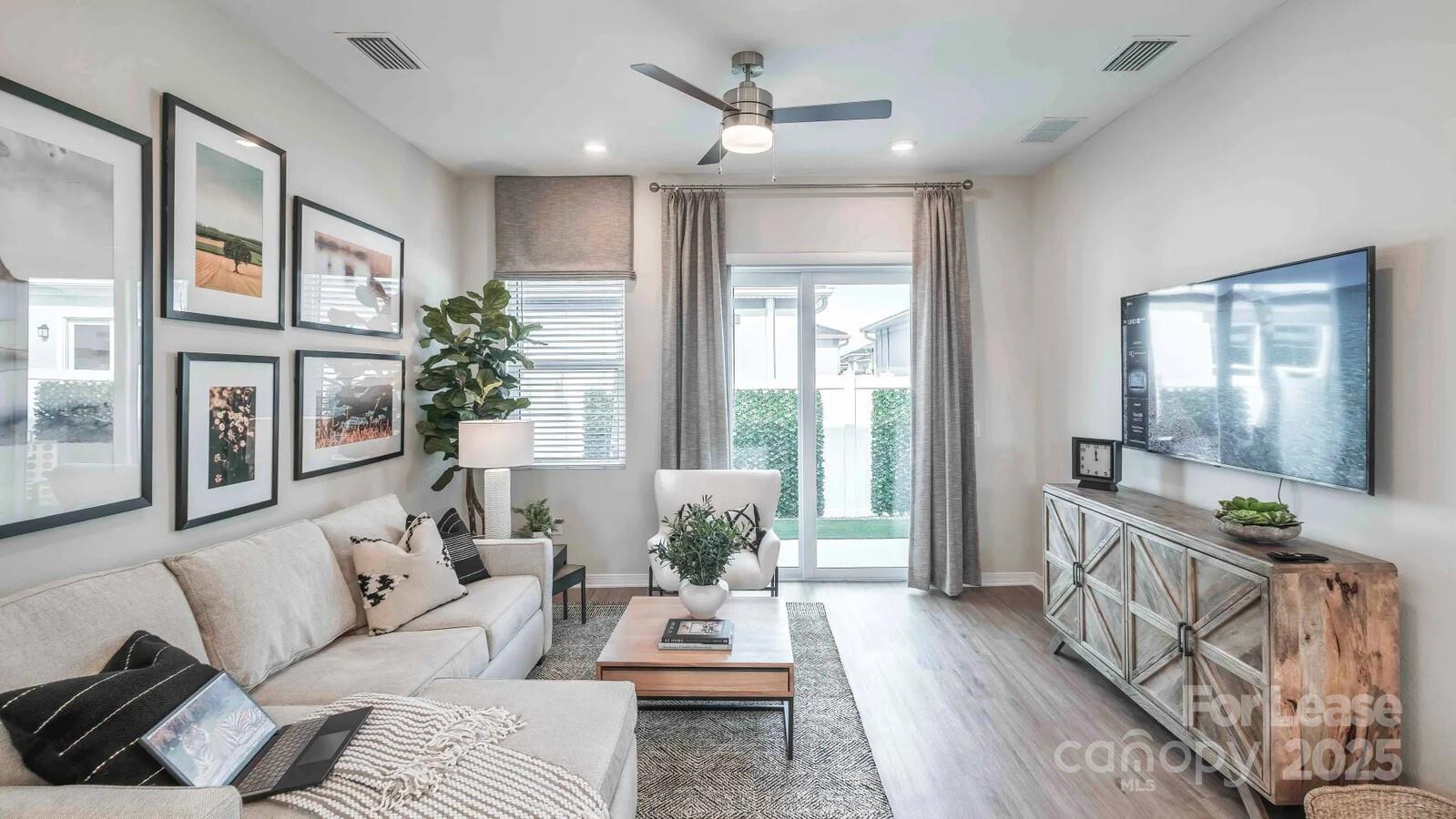 Monroe, North Carolina 28110, United States, 1 Bedroom Bedrooms, ,1 BathroomBathrooms,Residential,Active,34333