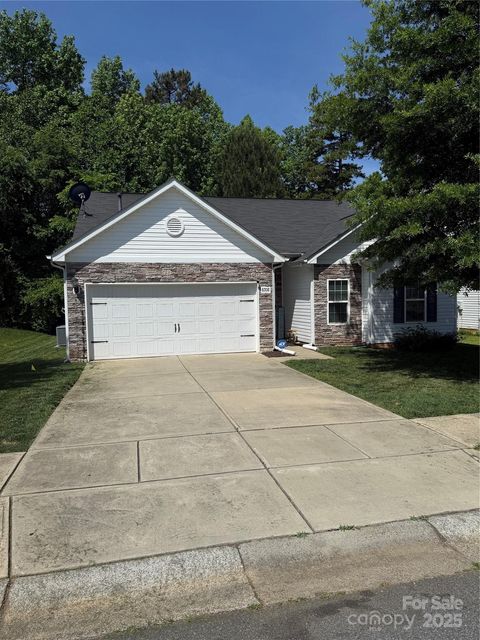 8708 Goldfields Drive Charlotte NC 28227
