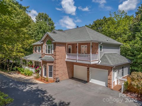 A home in Hendersonville