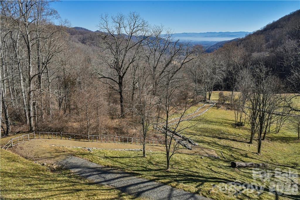 580 Freemont Dr, Leicester, NC, 28748, USA, 5 Bedrooms Bedrooms, ,5 BathroomsBathrooms,Residential,Active,580 Freemont Dr,4057787