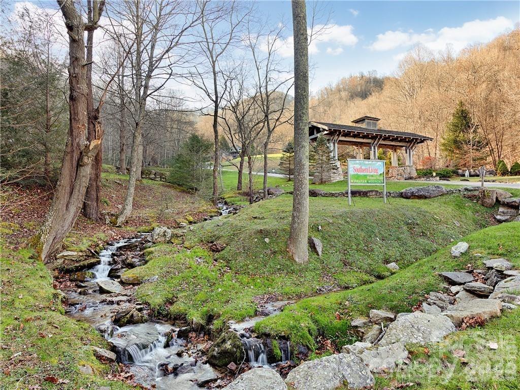 580 Freemont Dr, Leicester, NC, 28748, USA, 5 Bedrooms Bedrooms, ,5 BathroomsBathrooms,Residential,Active,580 Freemont Dr,4057787