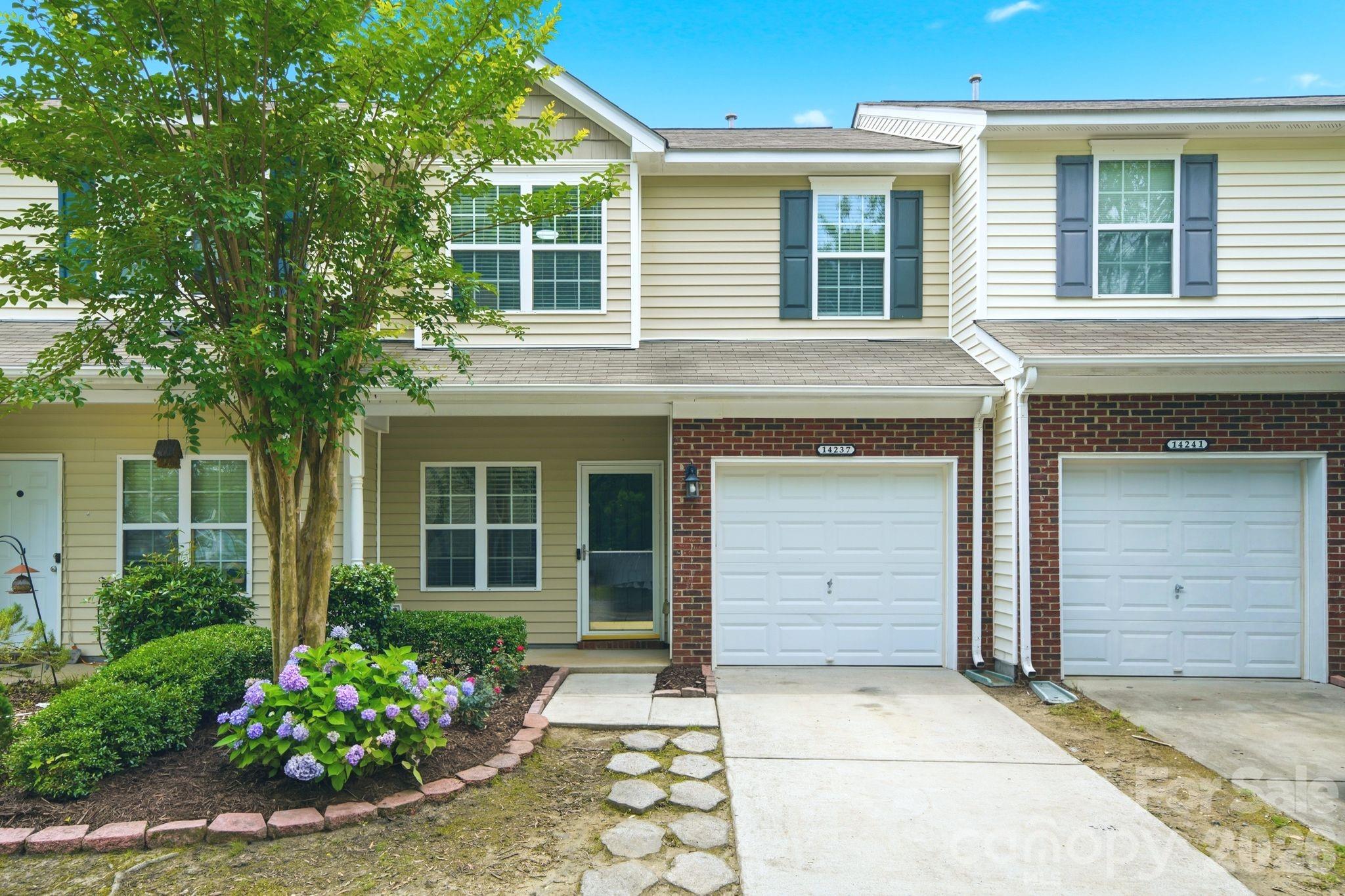 14237 Tamarack Drive