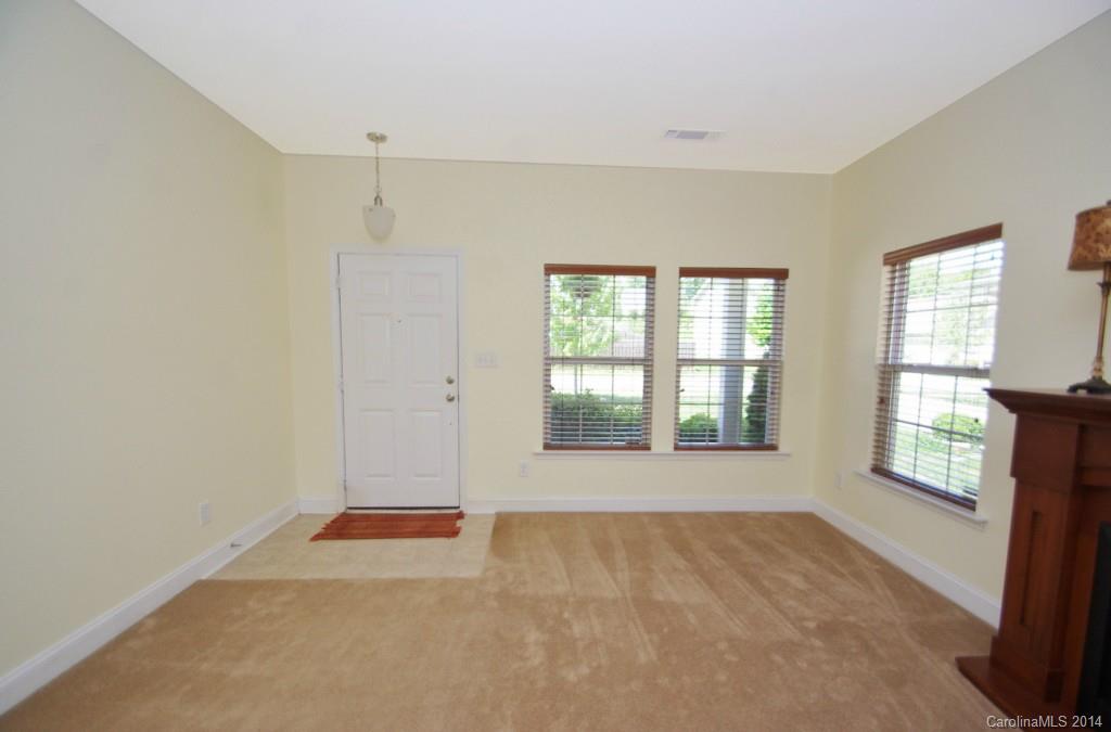 Hamilton Lakes - Residential