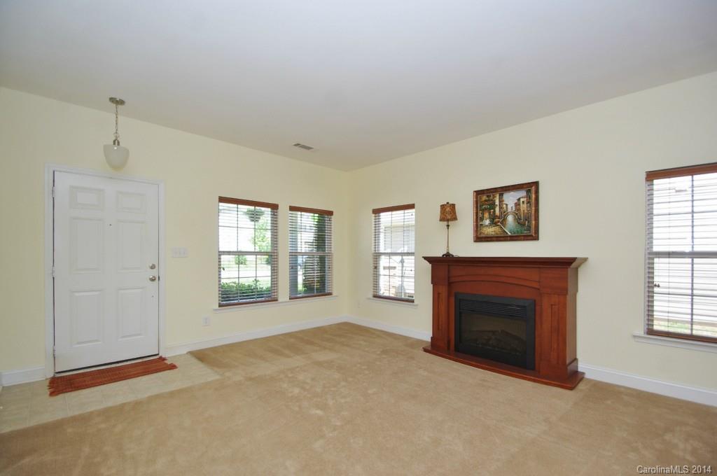Hamilton Lakes - Residential