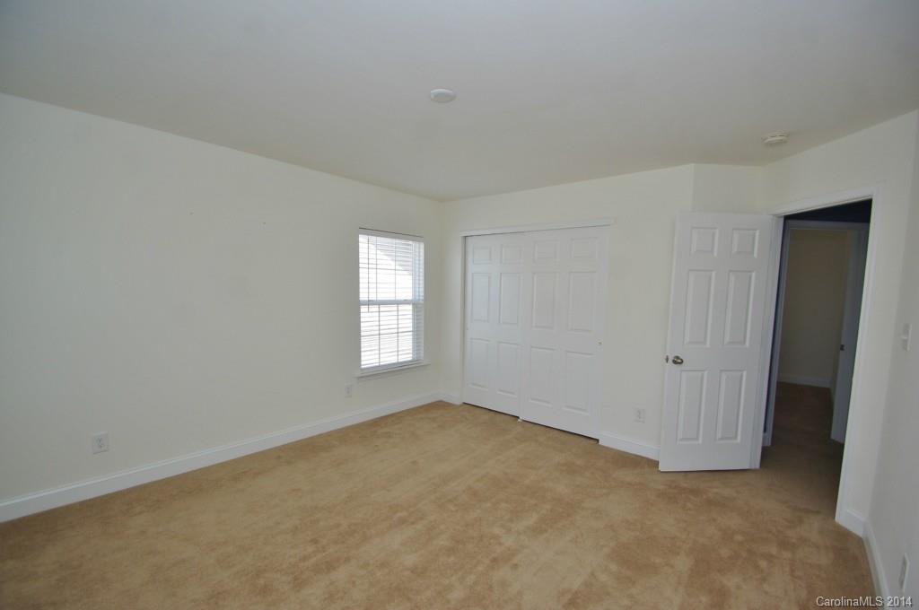 Hamilton Lakes - Residential