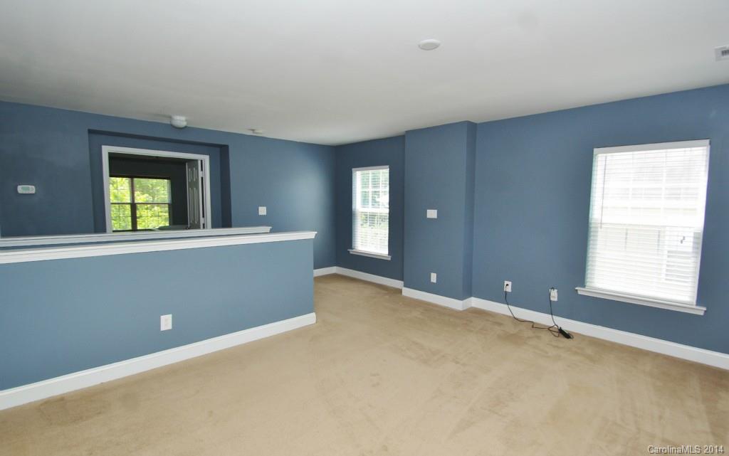 Hamilton Lakes - Residential