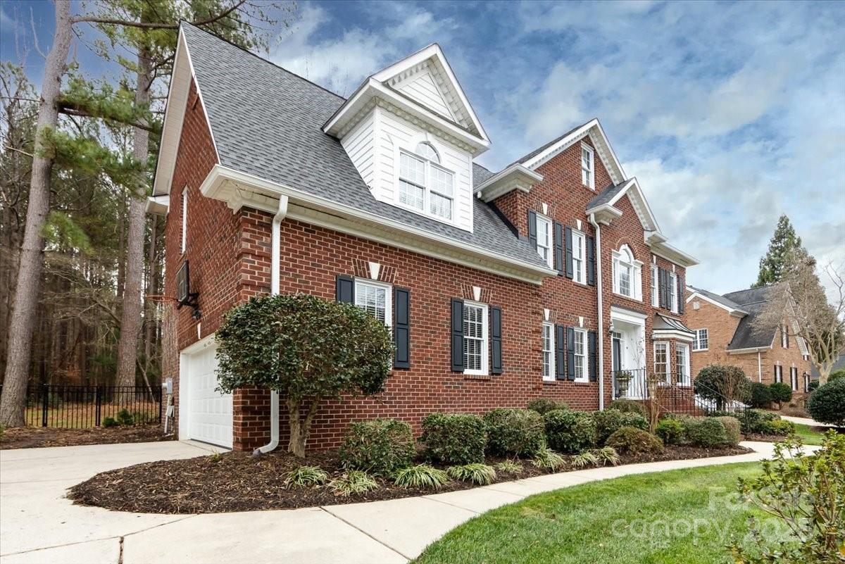 12430 Overlook Mountain Drive