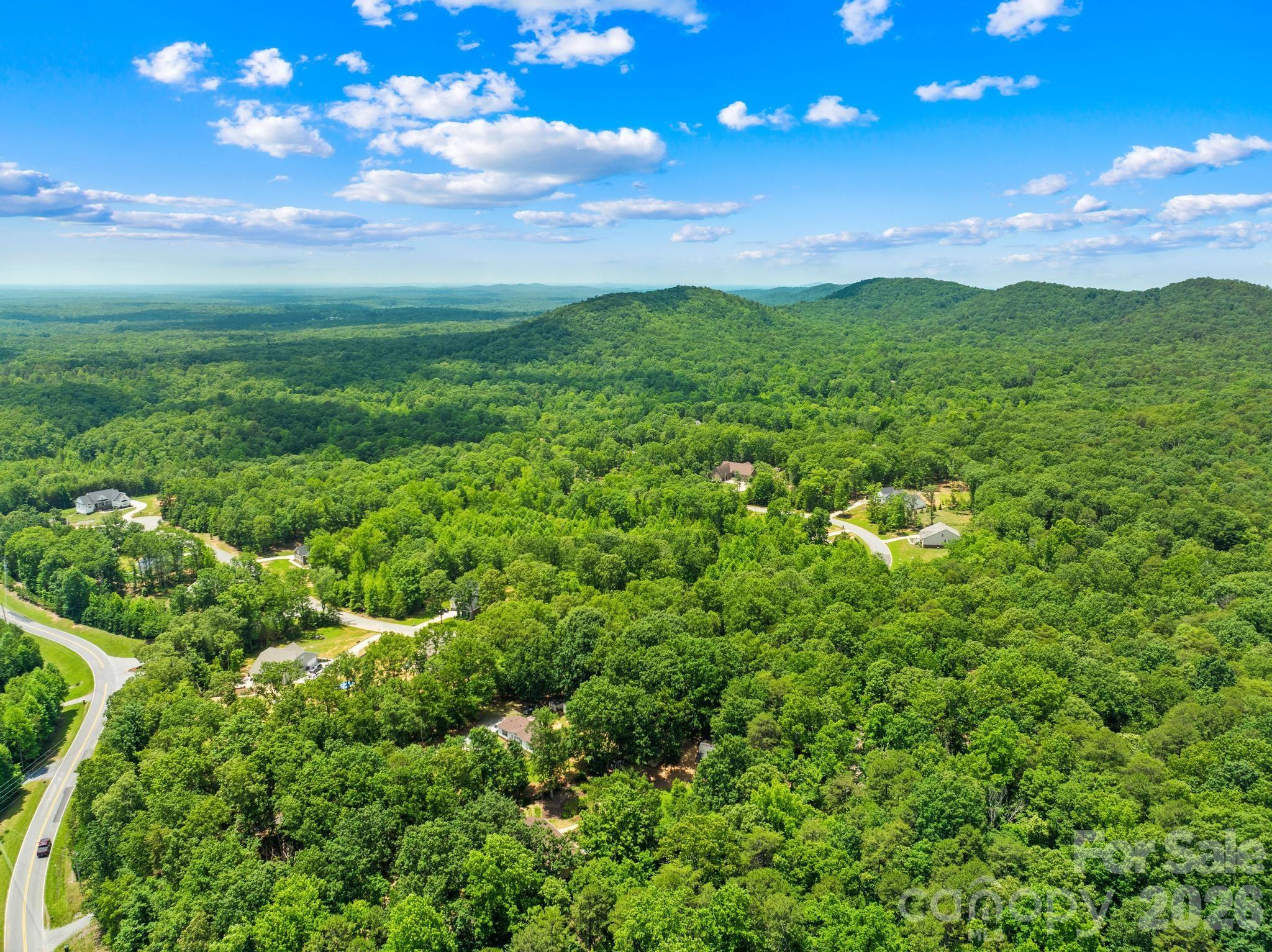 Kings Pinnacle - Land