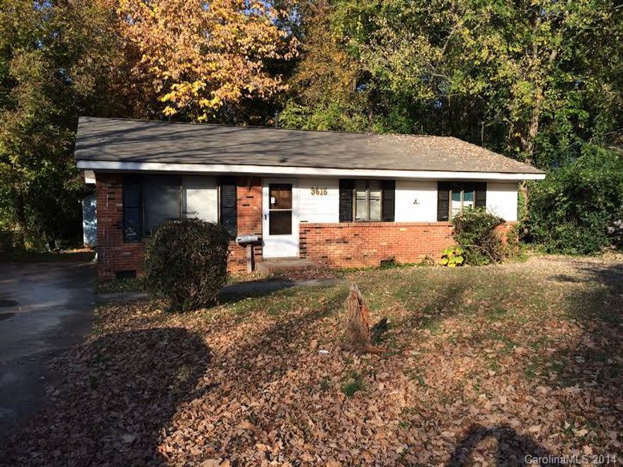This is a 3 bedroom and 1 bathroom home. Great yards with nicely wooded space behind this house. Just a street away from Derita Creek Park! Easy access to N Tryon St and W Sugar Creek Rd.
