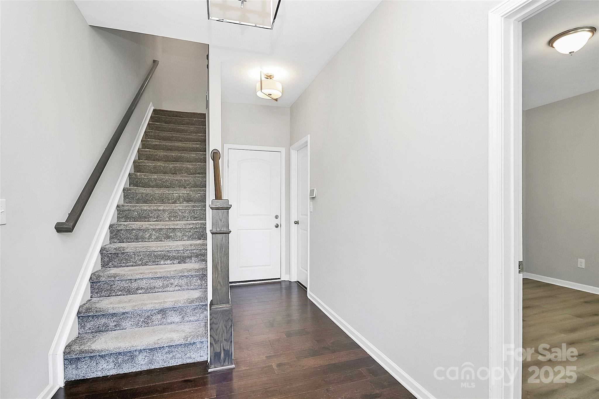 9604 Ainslie Downs Street