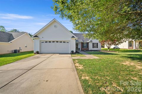Photo of 2613 Parkwest Drive #7, Albemarle, NC 28001 (MLS # 4395657)