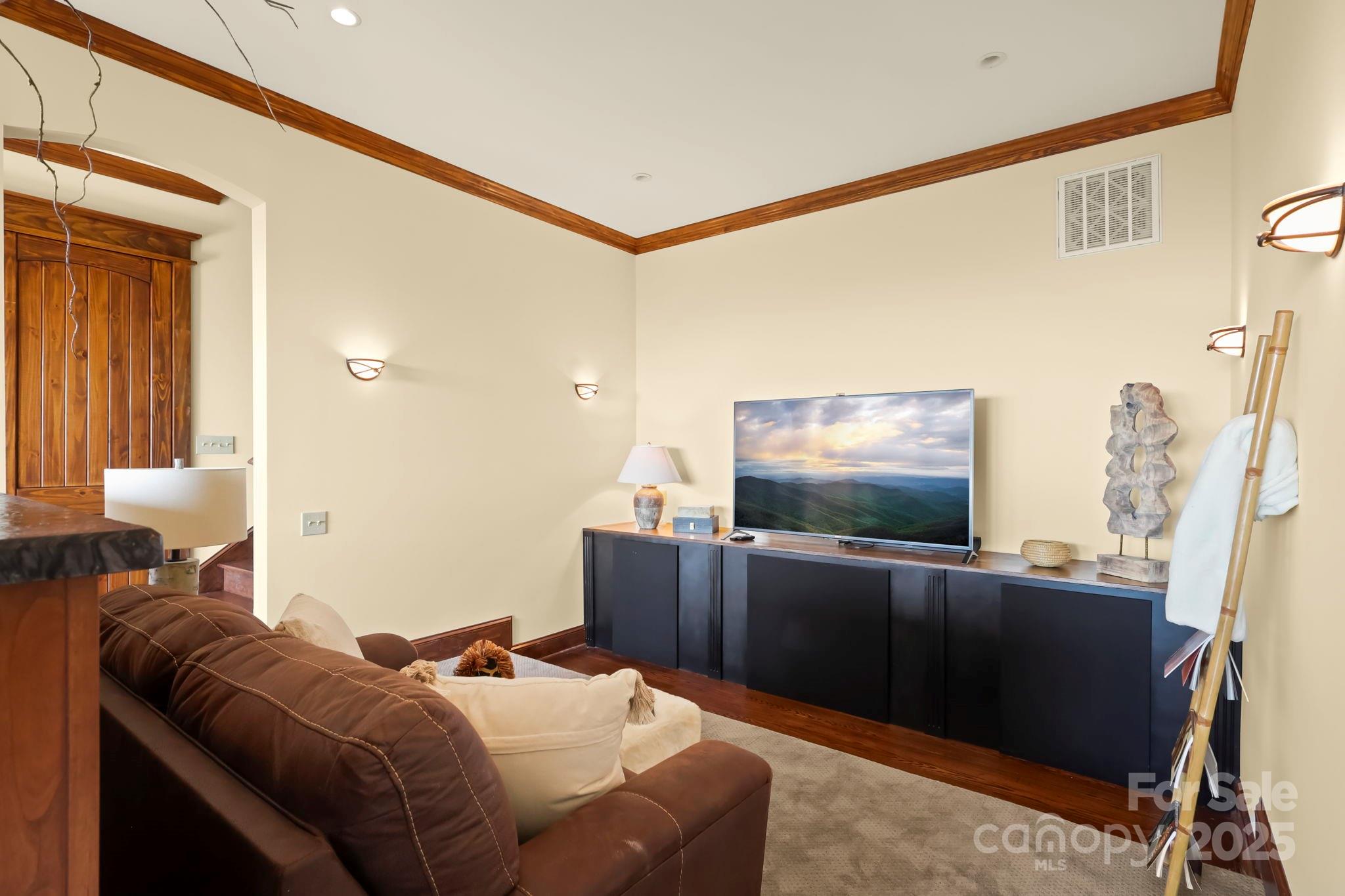 Laurel Ridge - Residential