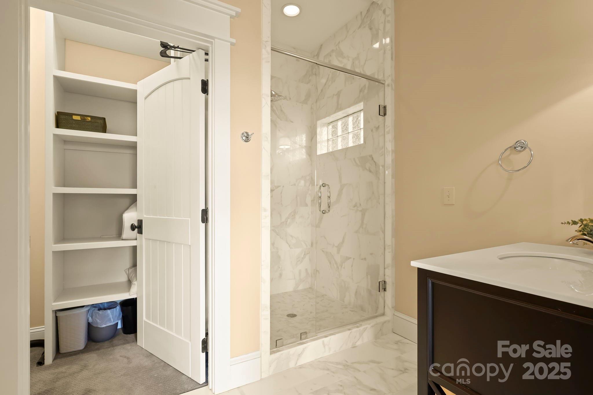 Laurel Ridge - Residential