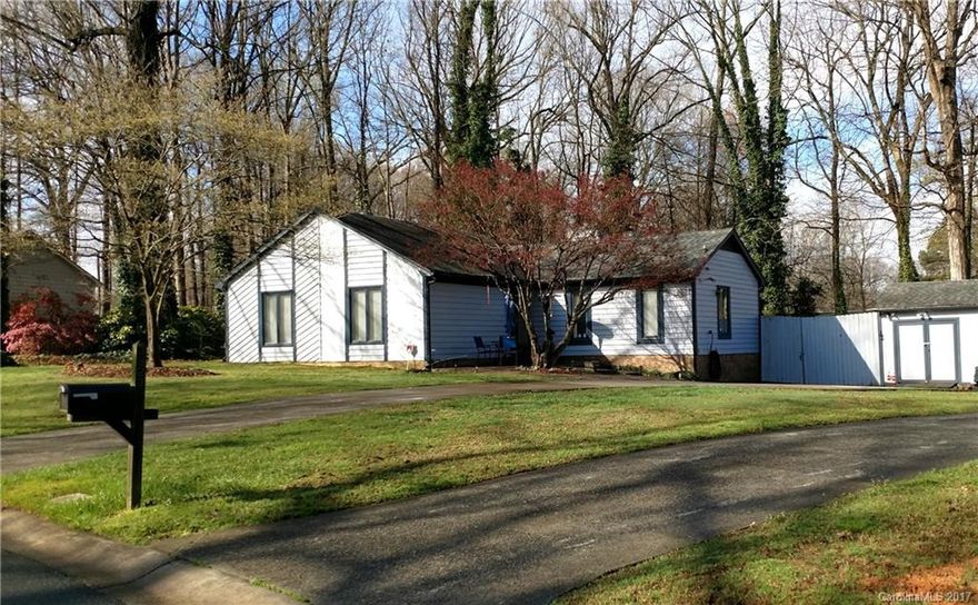 Absolute Charmer!!! This Lovingly Cared for and Nicely Updated, 3 Bedroom 1.5 Bath, Desirable Ranch Style Home Offers a New Roof 2015, Fresh Exterior Paint and New 3 Ton Heat Pump 2014!  Newly Updated Kitchen Features White Appliances and Natural Cabinetry.  Open Concept Formal Dining and Living Room Areas with Stone FP.  HUGE Family Room w/ Built in Bookcases.  Large Master Bedroom w/ Nicely Appointed "Jack and Jill" En Suite Connection to Hall Bath! Walk-In Laundry!  Incredible Landscaping!