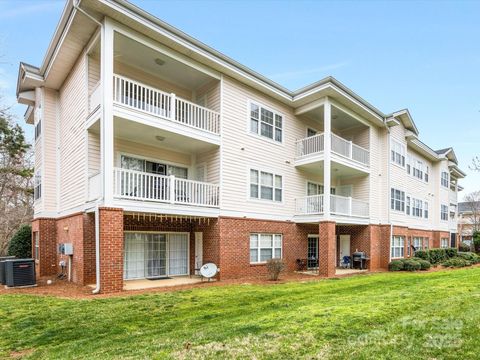 8759 Coralbell Lane Charlotte NC 28213