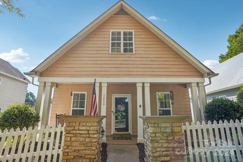 A home in Huntersville