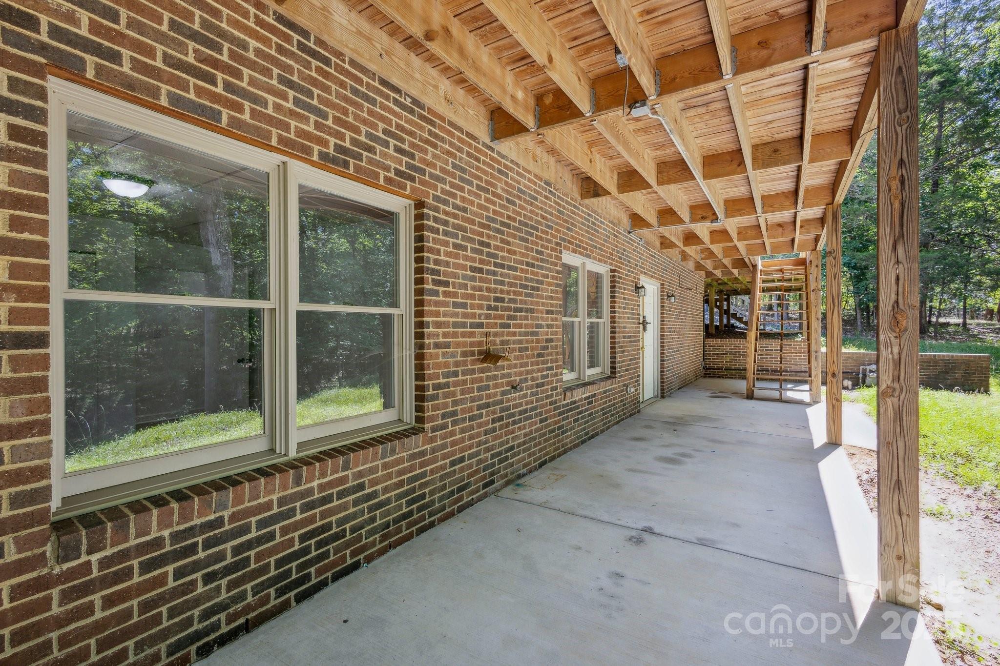 Huntington Oaks - Residential