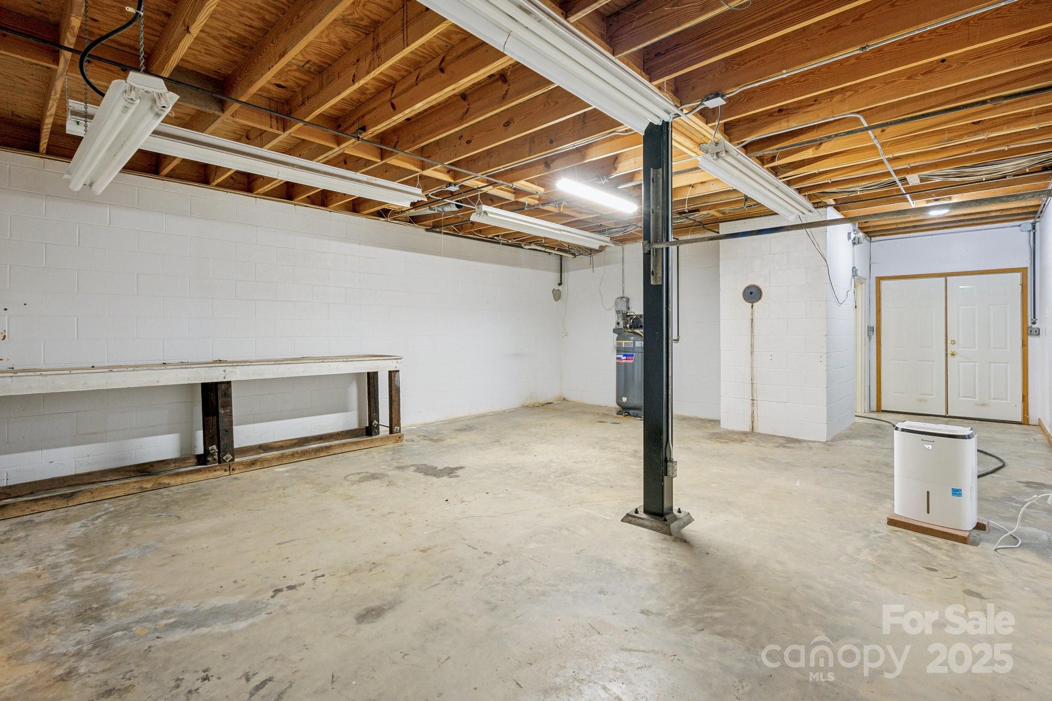 Huntington Oaks - Residential