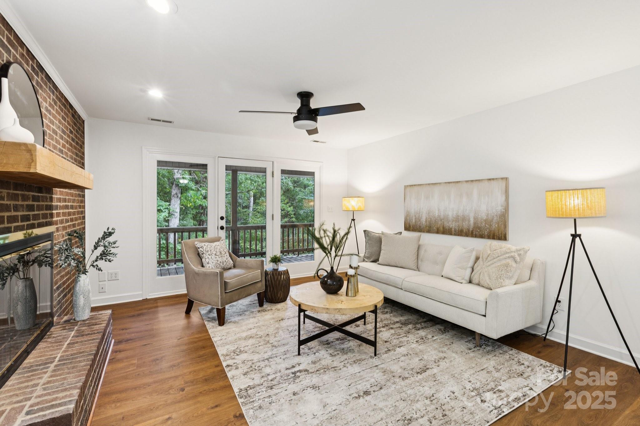 Huntington Oaks - Residential