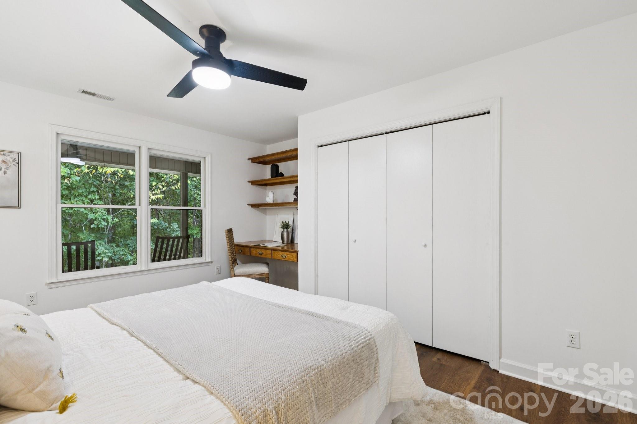 Huntington Oaks - Residential