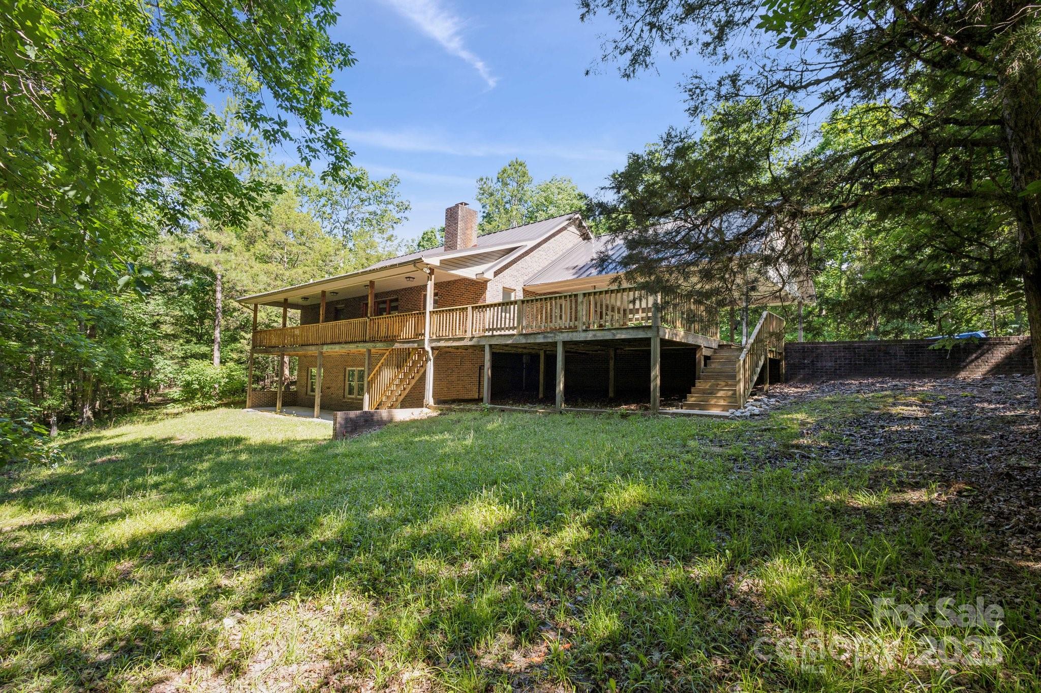 3090 Goblet Road