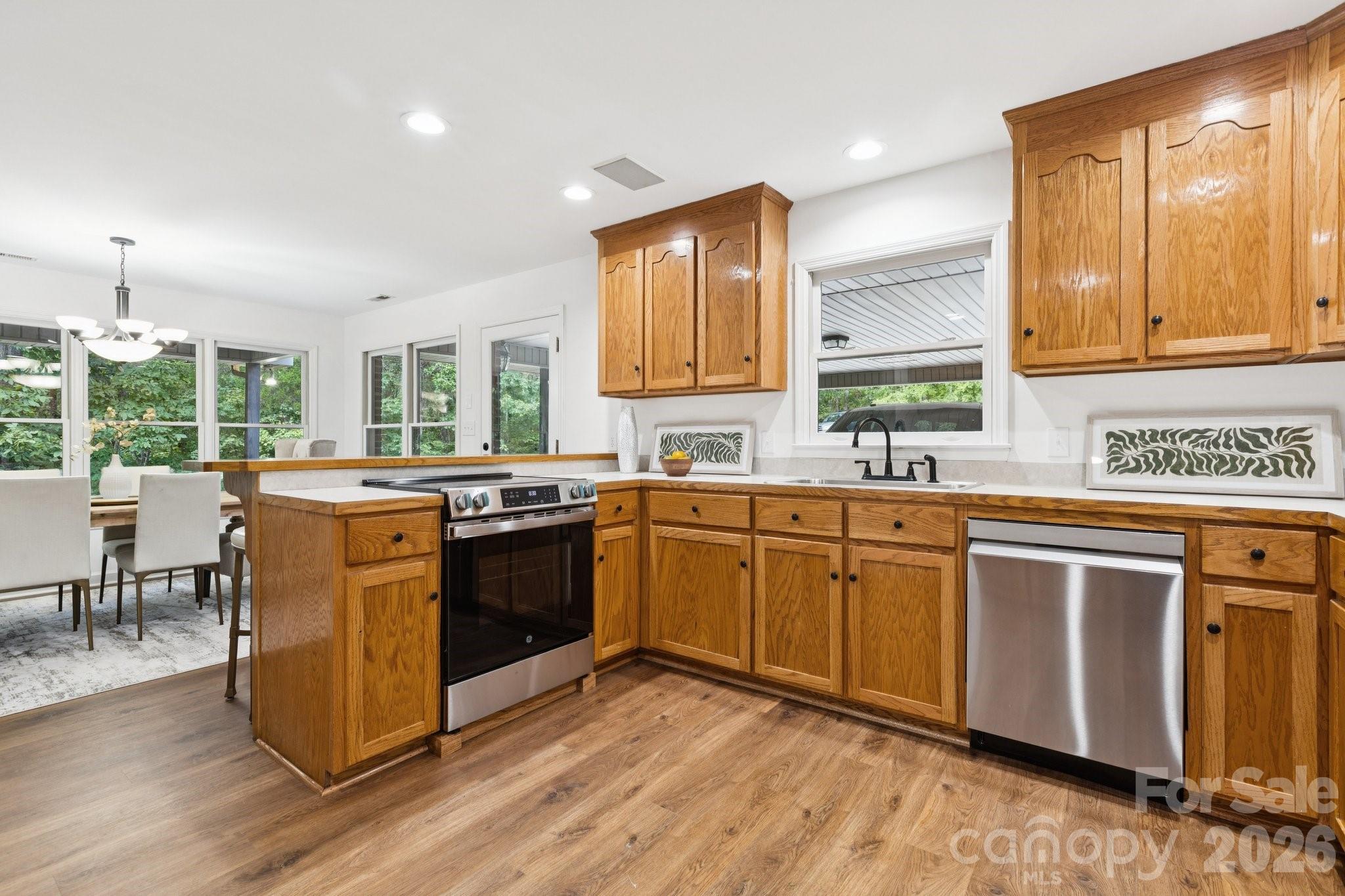 Huntington Oaks - Residential