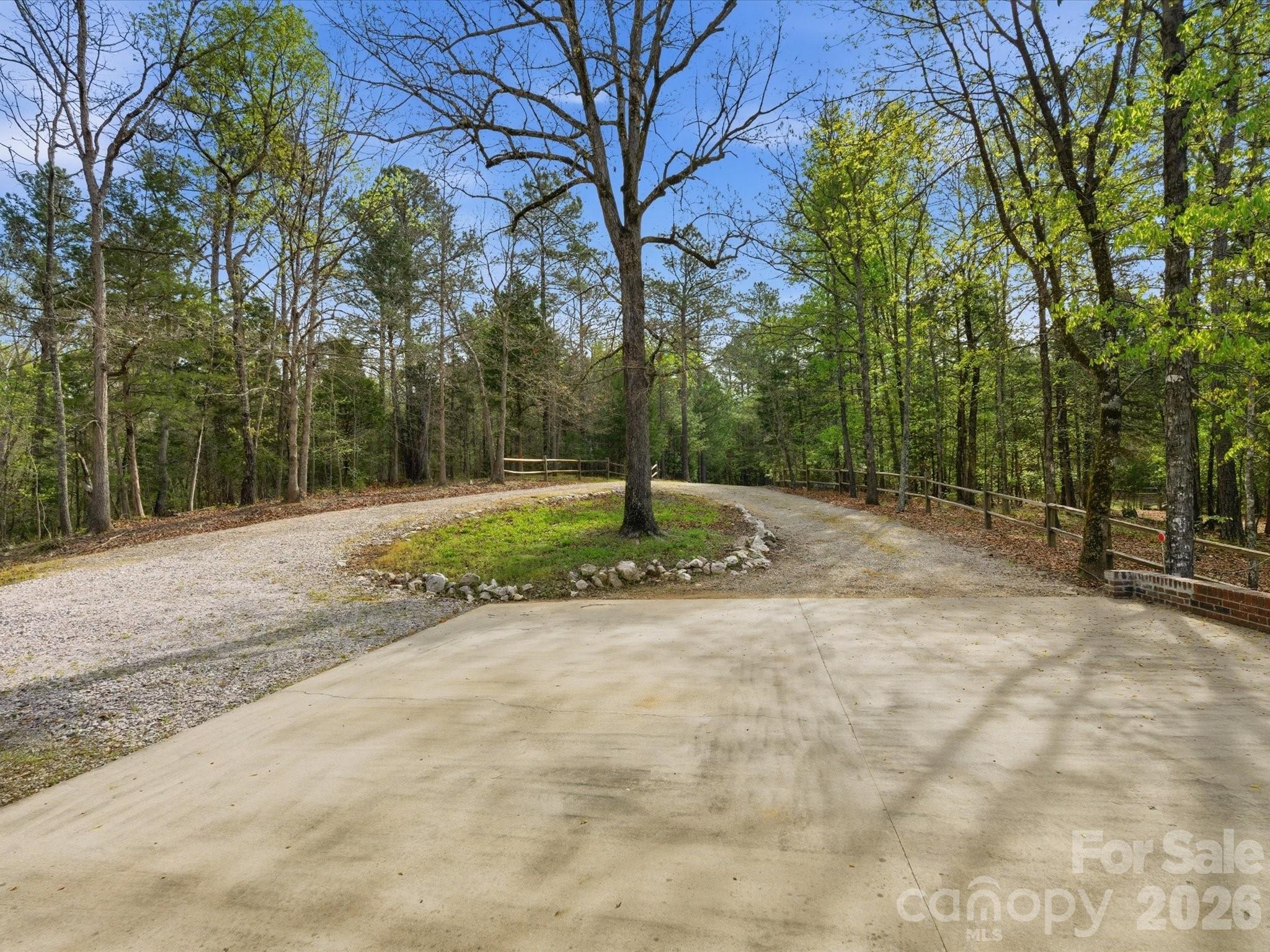 Huntington Oaks - Residential