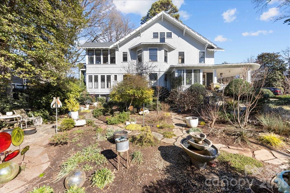 Elizabeth - Residential