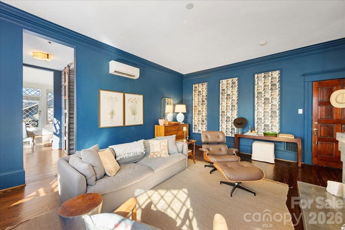 Elizabeth - Residential