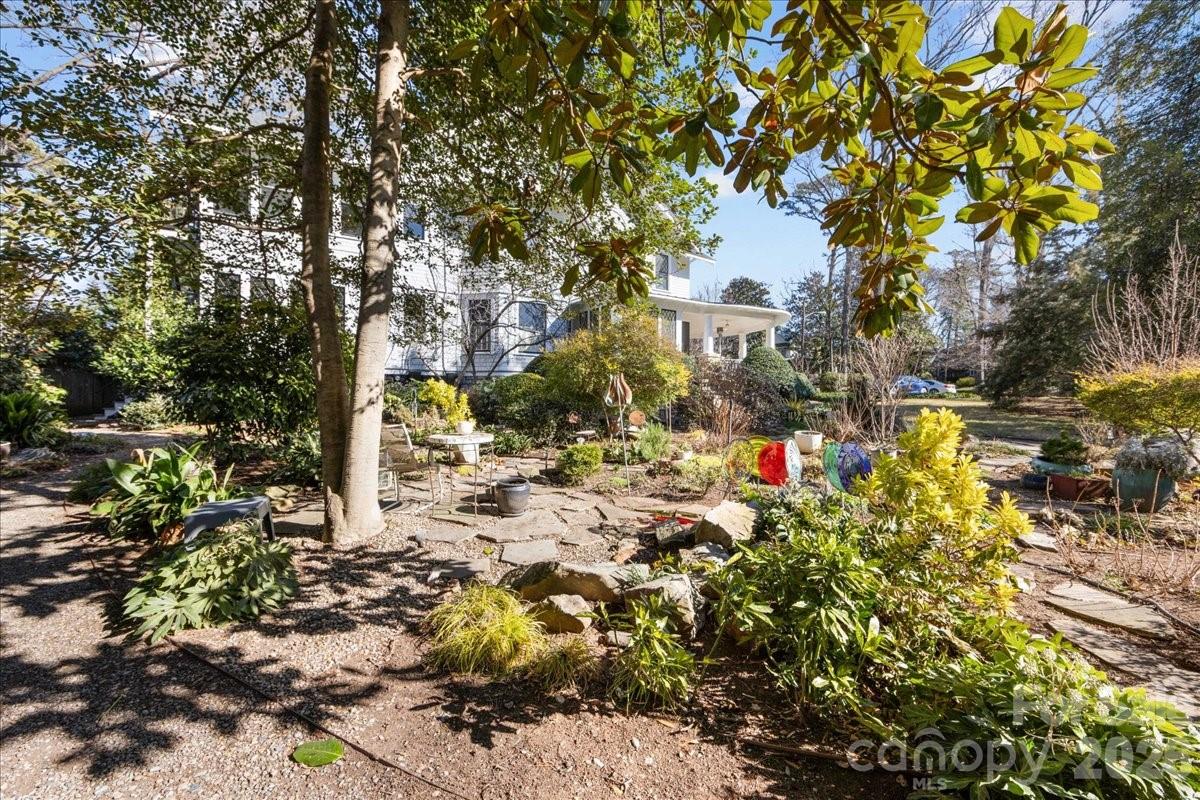 Elizabeth - Residential