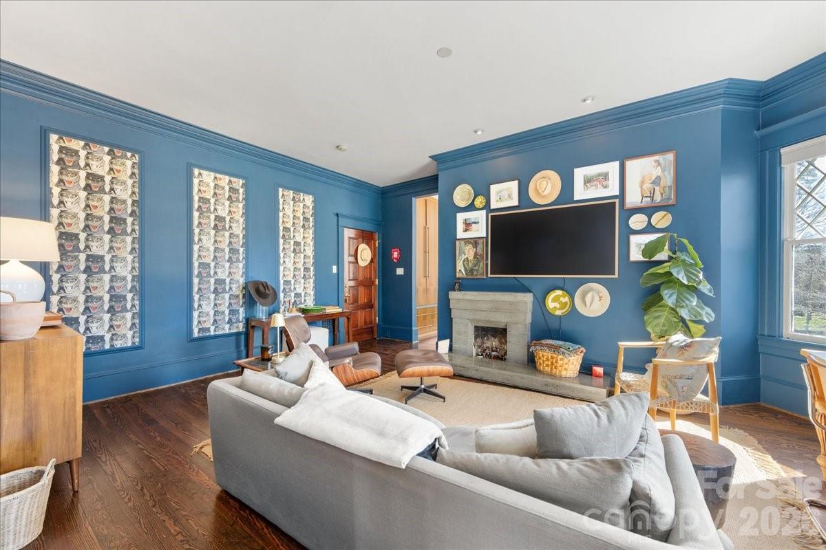 Elizabeth - Residential