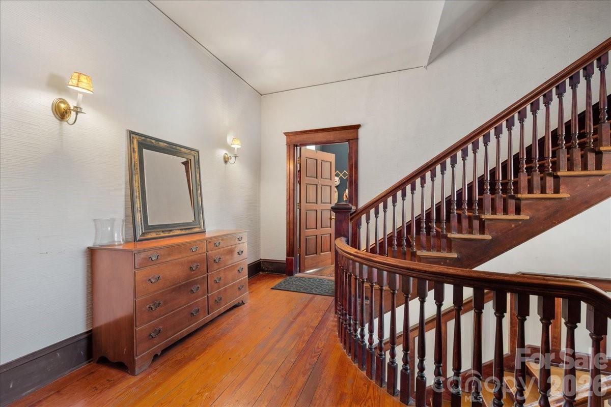 Elizabeth - Residential