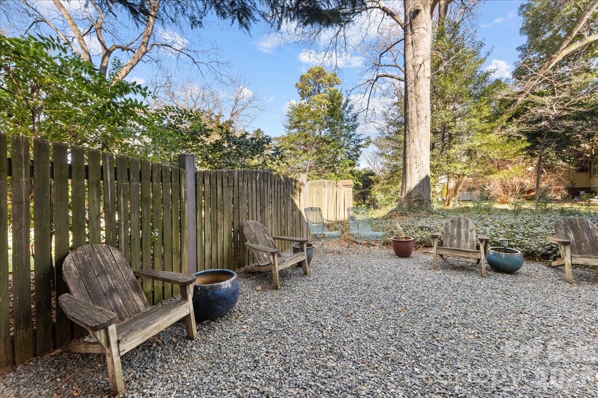 Elizabeth - Residential