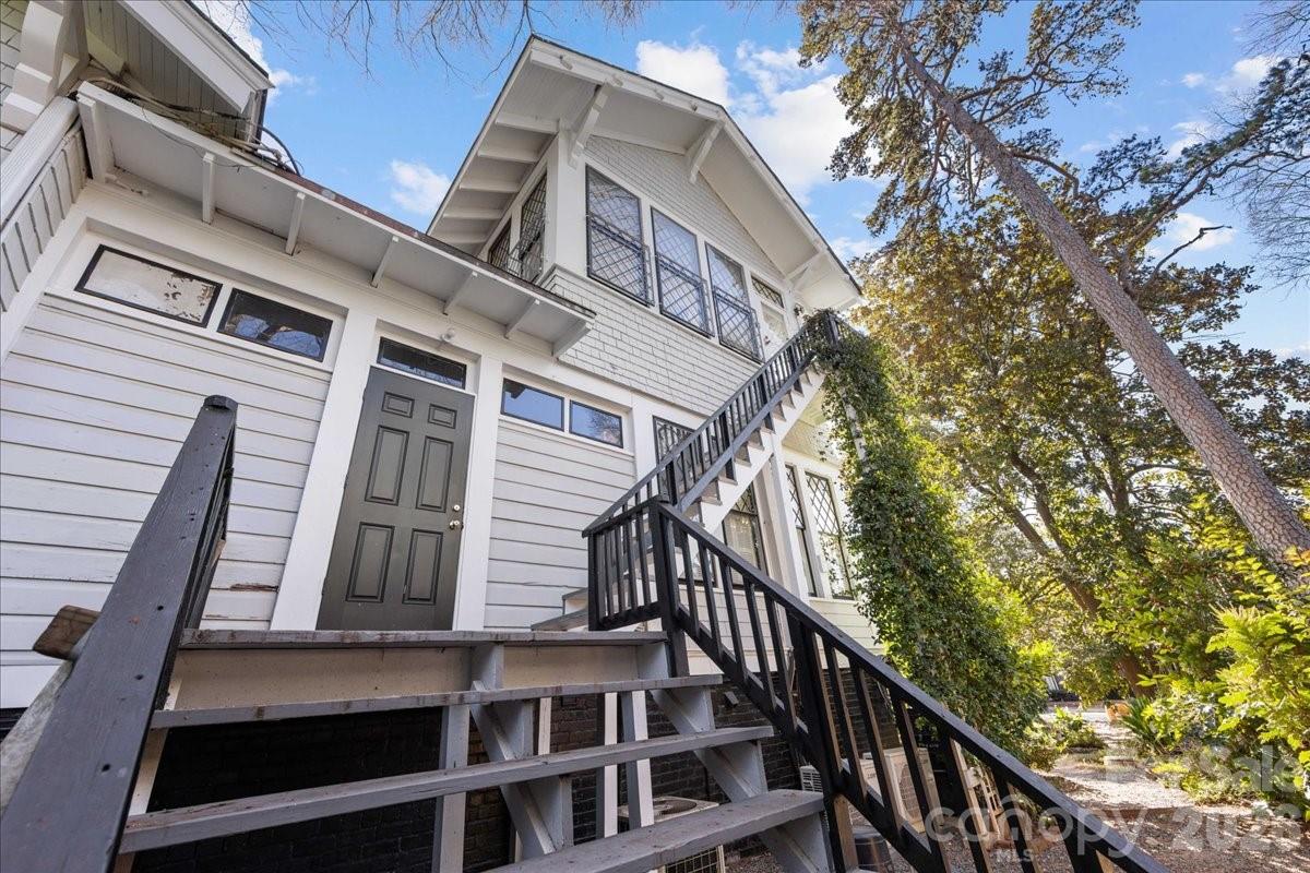 Elizabeth - Residential