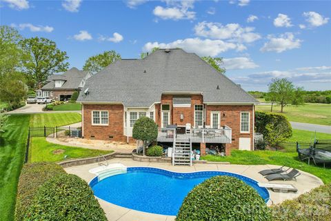 3001 Cardigan Court Matthews NC 28104