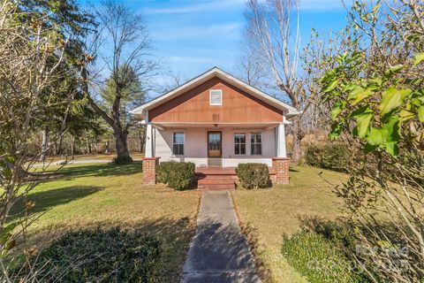 Photo of 503 Old Hendersonville Highway, Brevard, NC 28712 (MLS # 4328620)