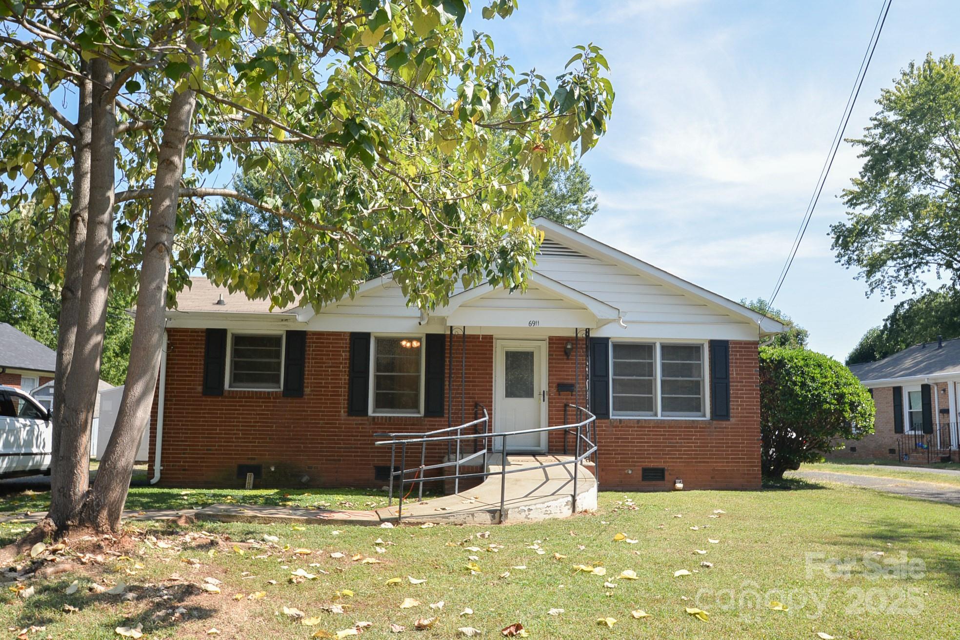 6911 Woodstream Drive