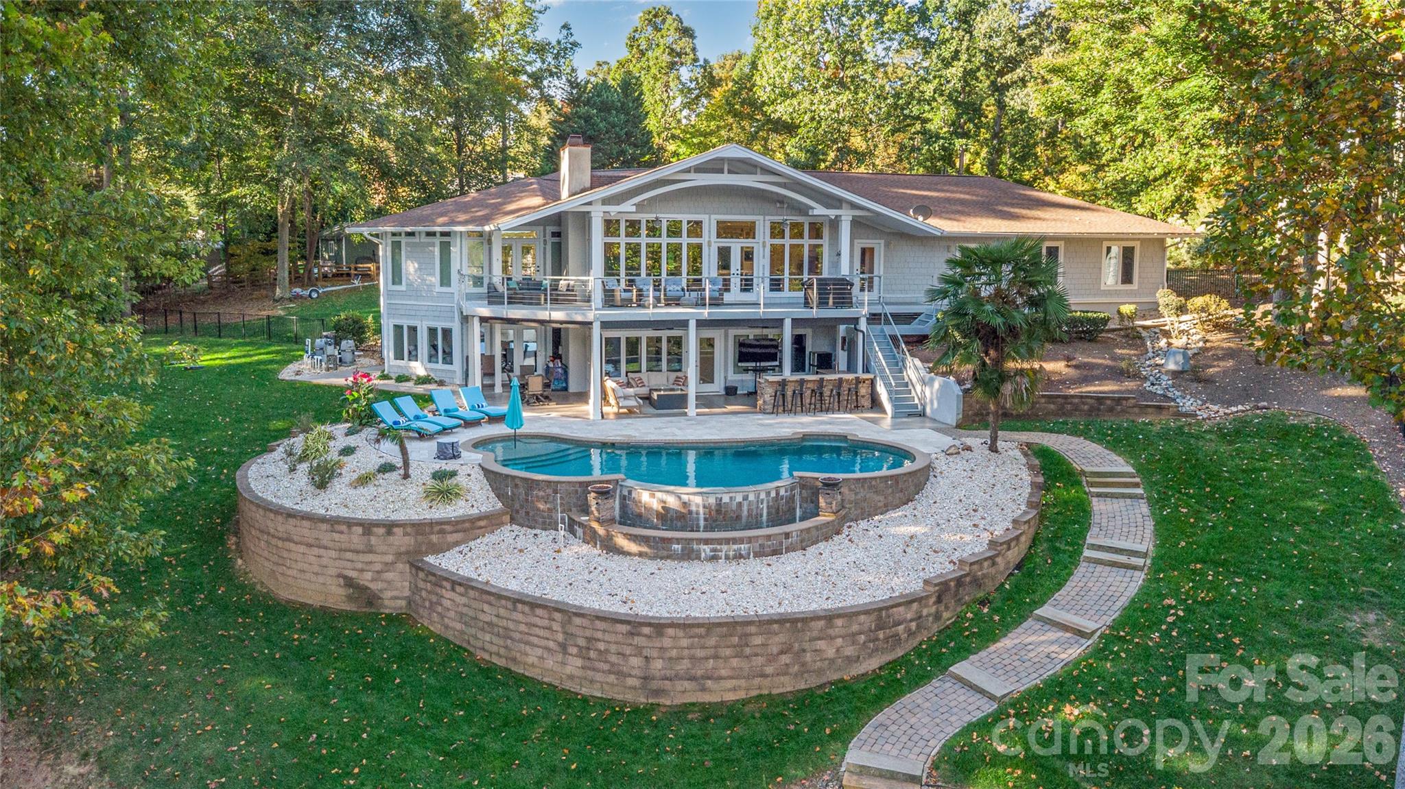 136 Lakeview Shores Loop