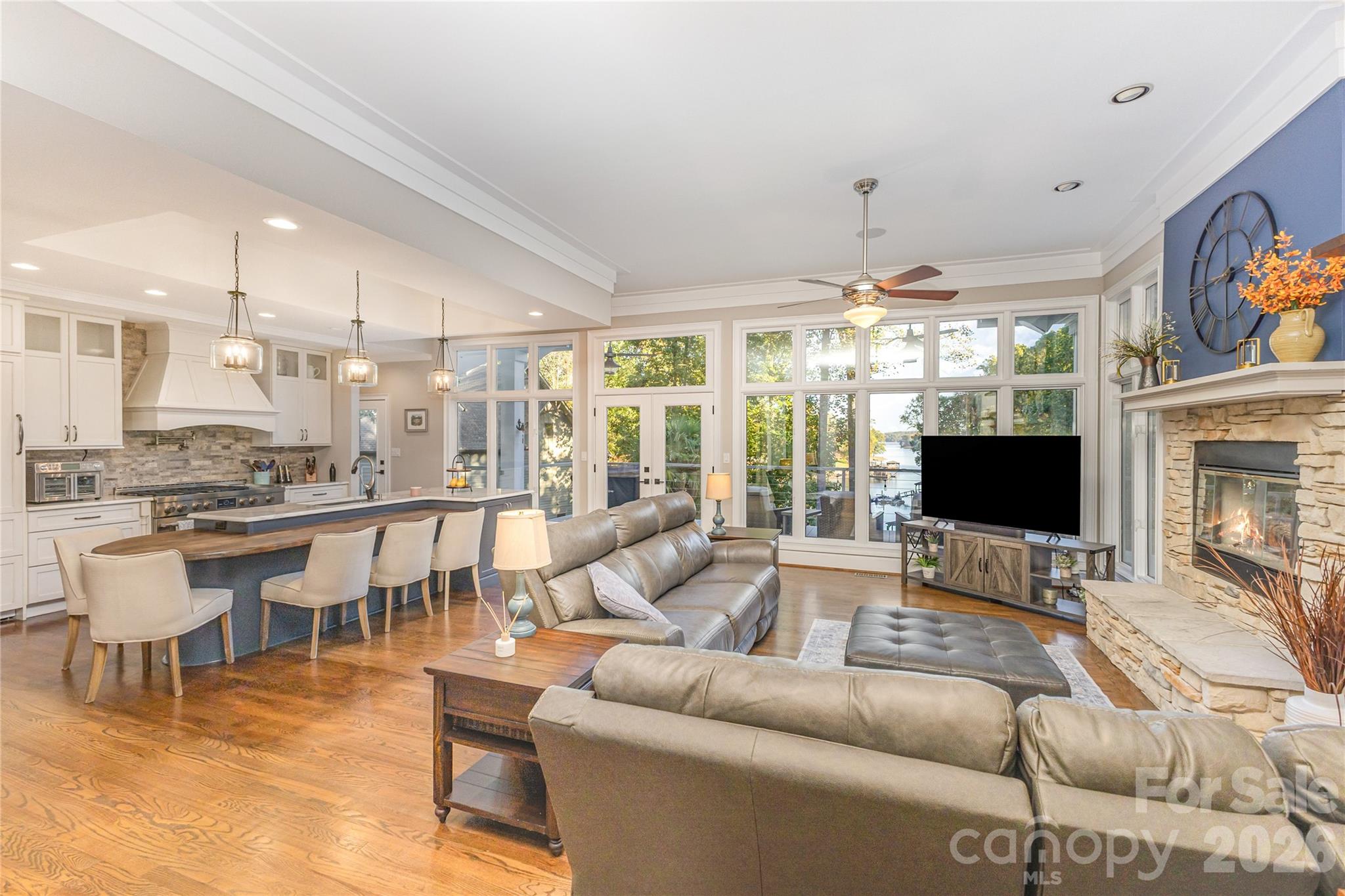 136 Lakeview Shores Loop