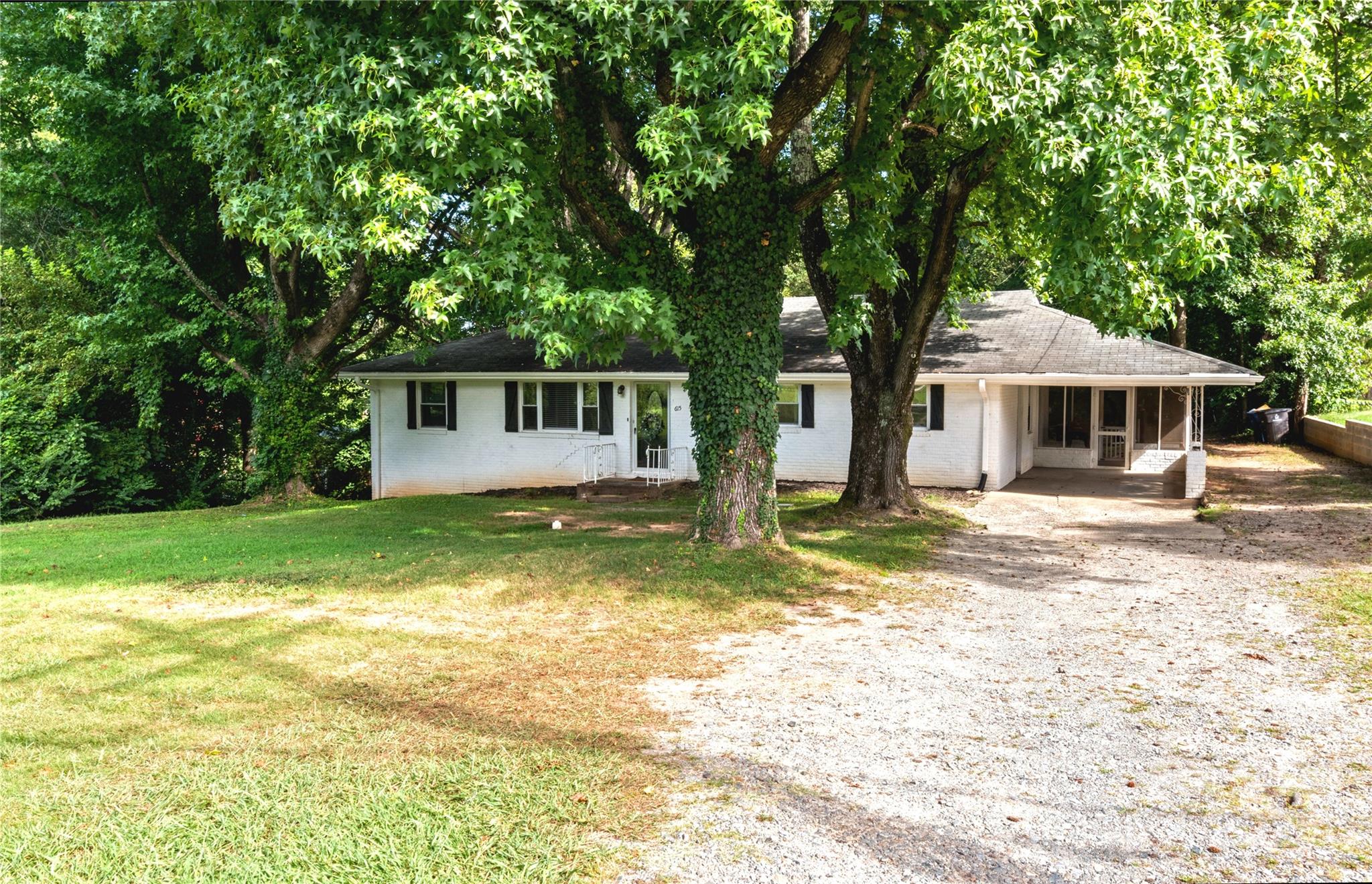 615 Motor Road