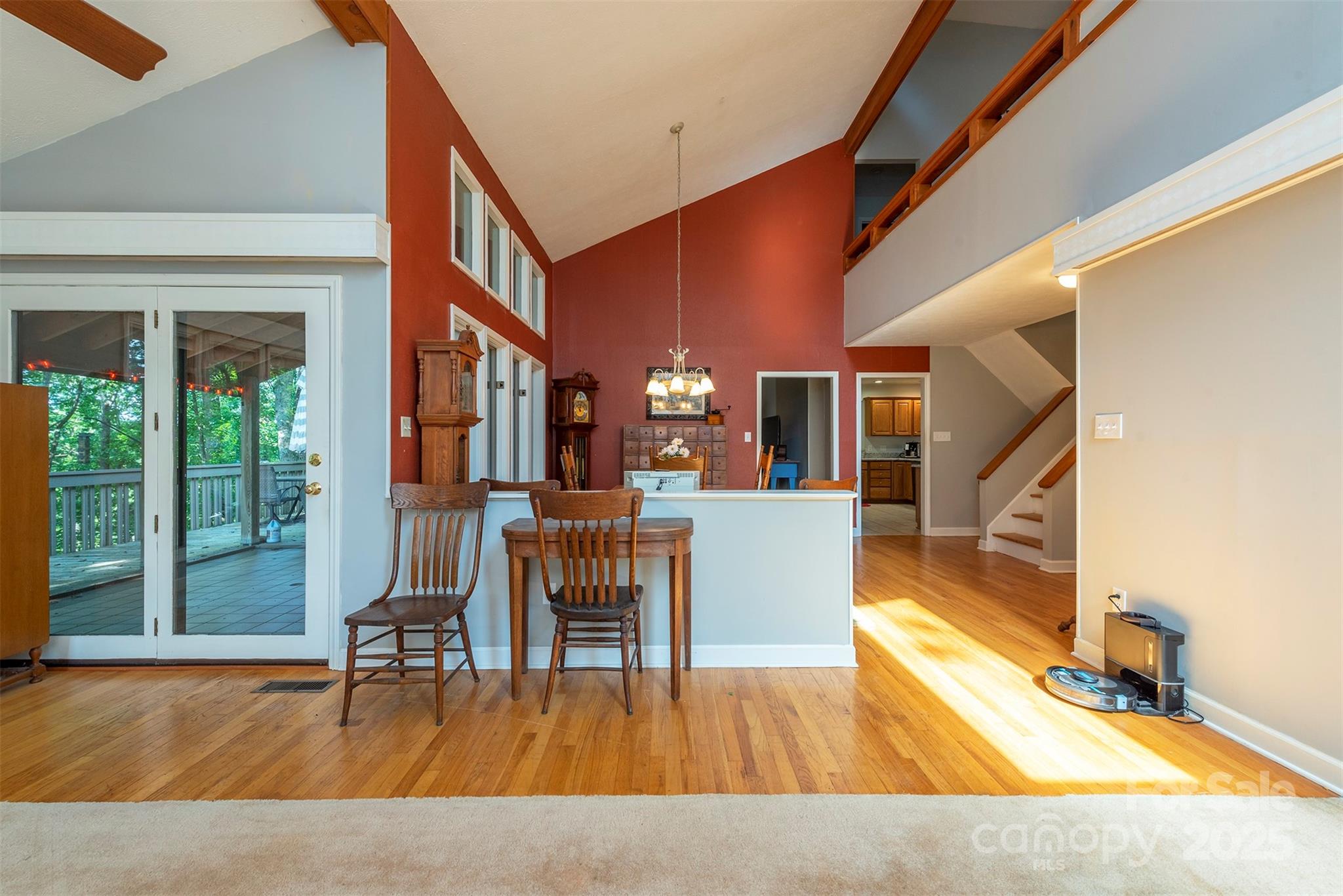 10 Chestnut Ridge Road