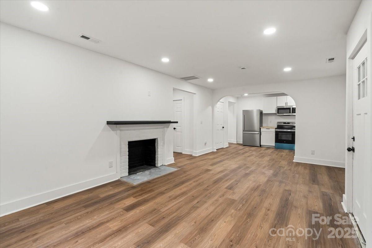 928 N Highland Street