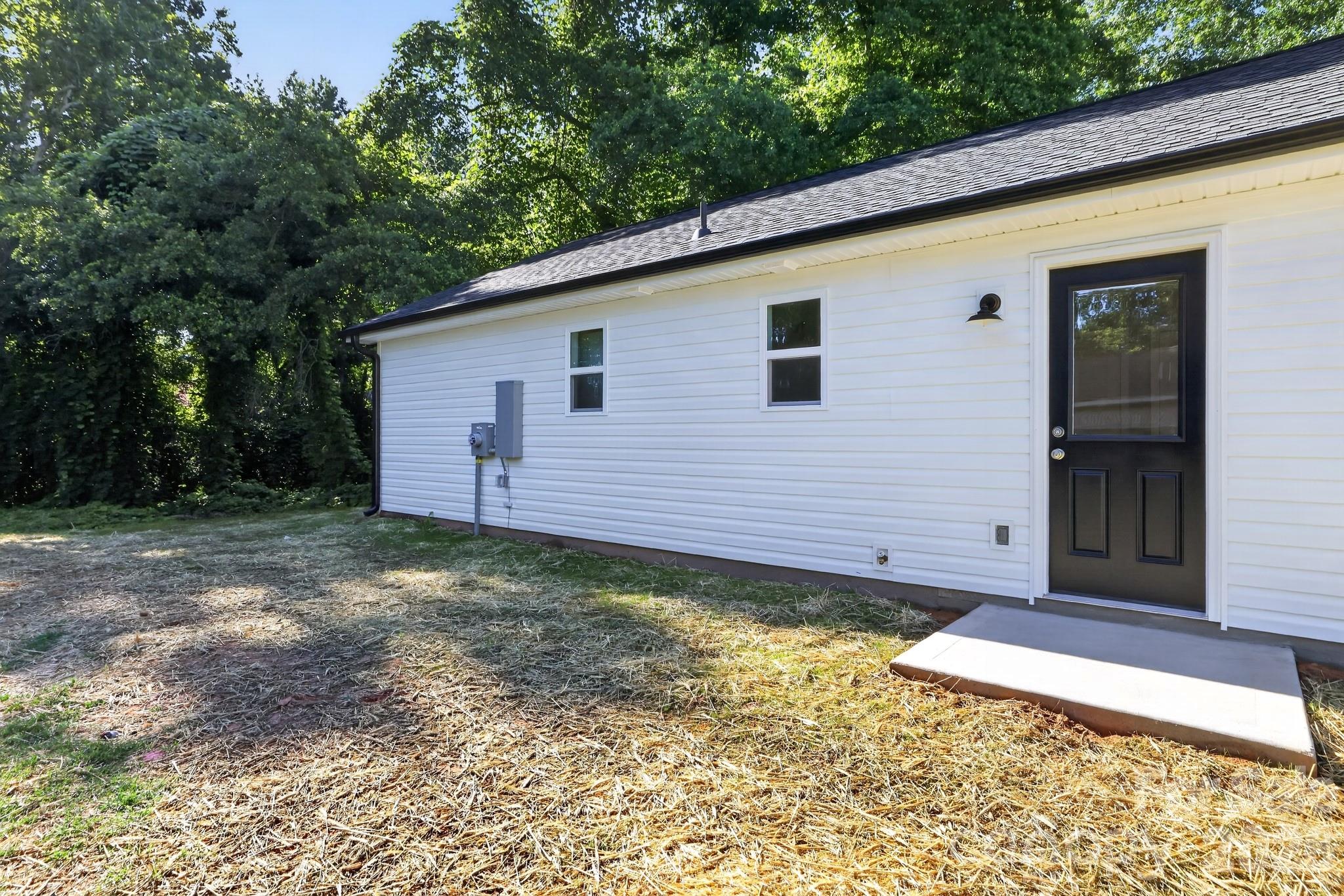 157 Third Street E
