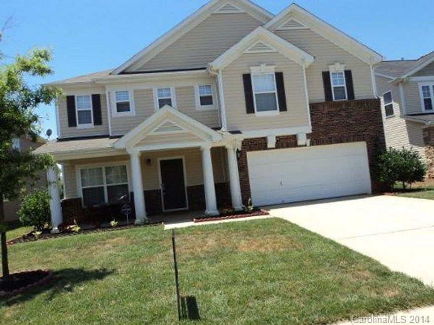 Very elegant home located in Berewick! This home has formal areas, large great room with gas fireplace, breakfast area, kitchen has granite, SS appliances, lots of storage, very open floor plan, hardwood floors on main level, Oversized master bedroom, HUGE loft area, two car attached garage, fenced backyard, community pool for your enjoyment, located minutes from new outlet mall, very easy access to I485/I77