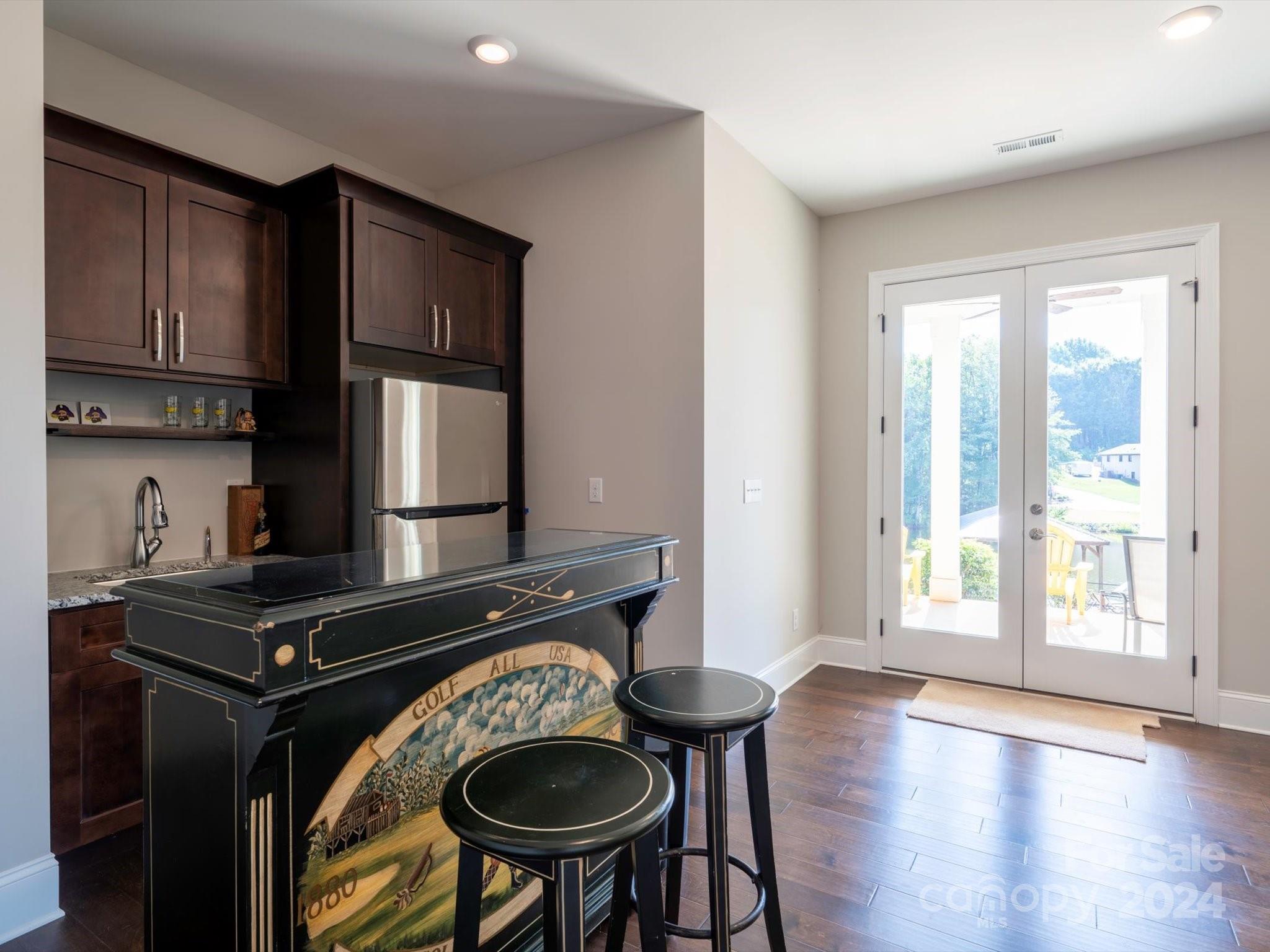 Regency Lake Village - Residential