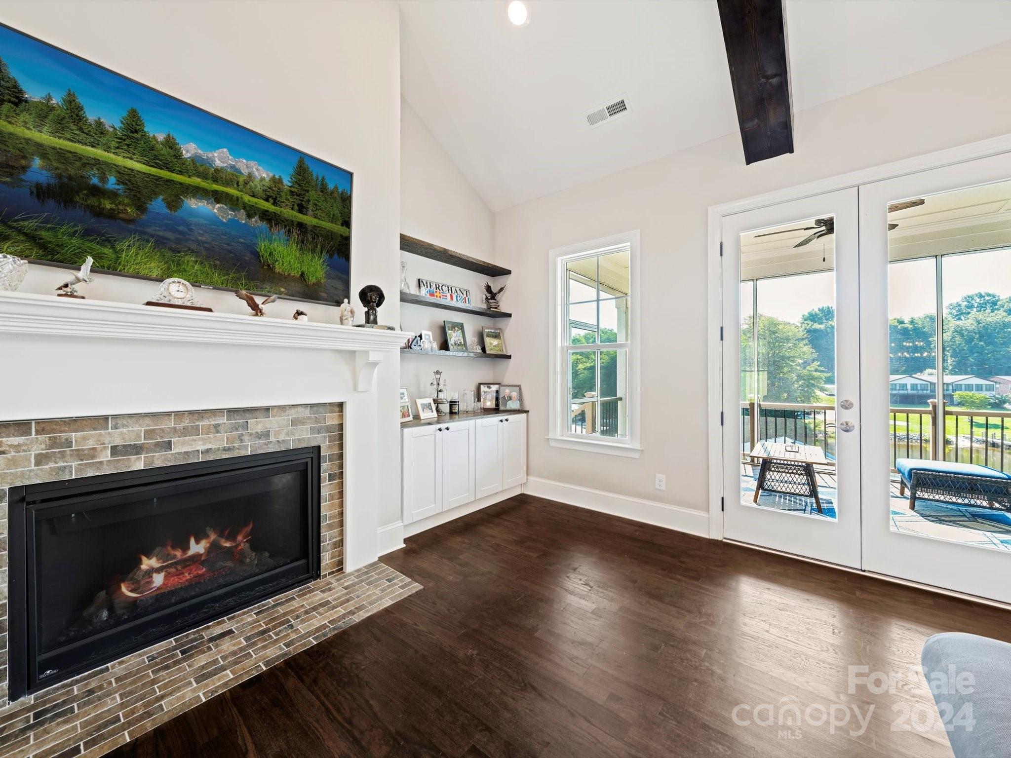 Regency Lake Village - Residential