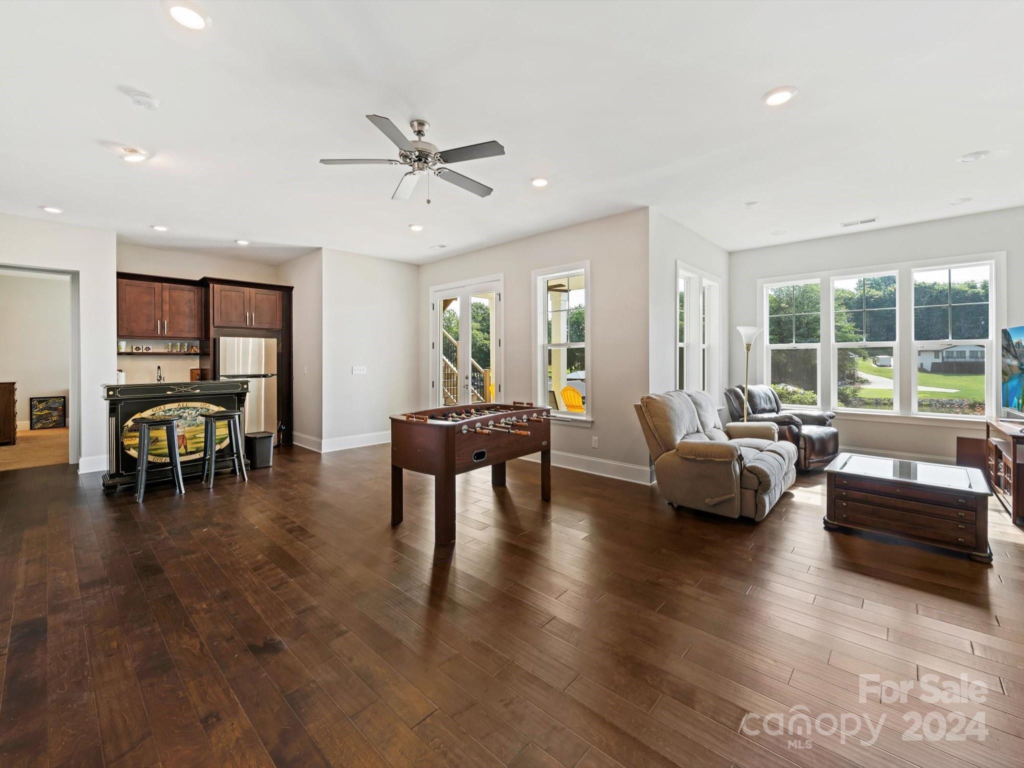 Regency Lake Village - Residential