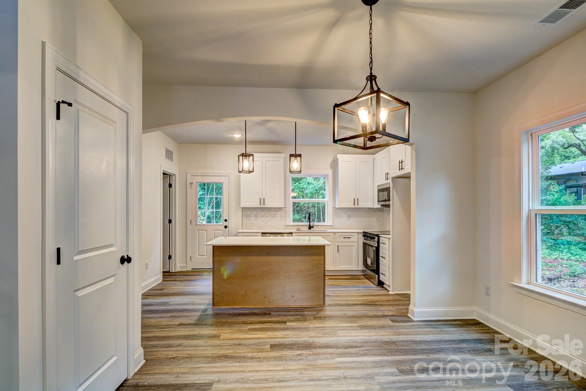 816.5 Frederick Street 24