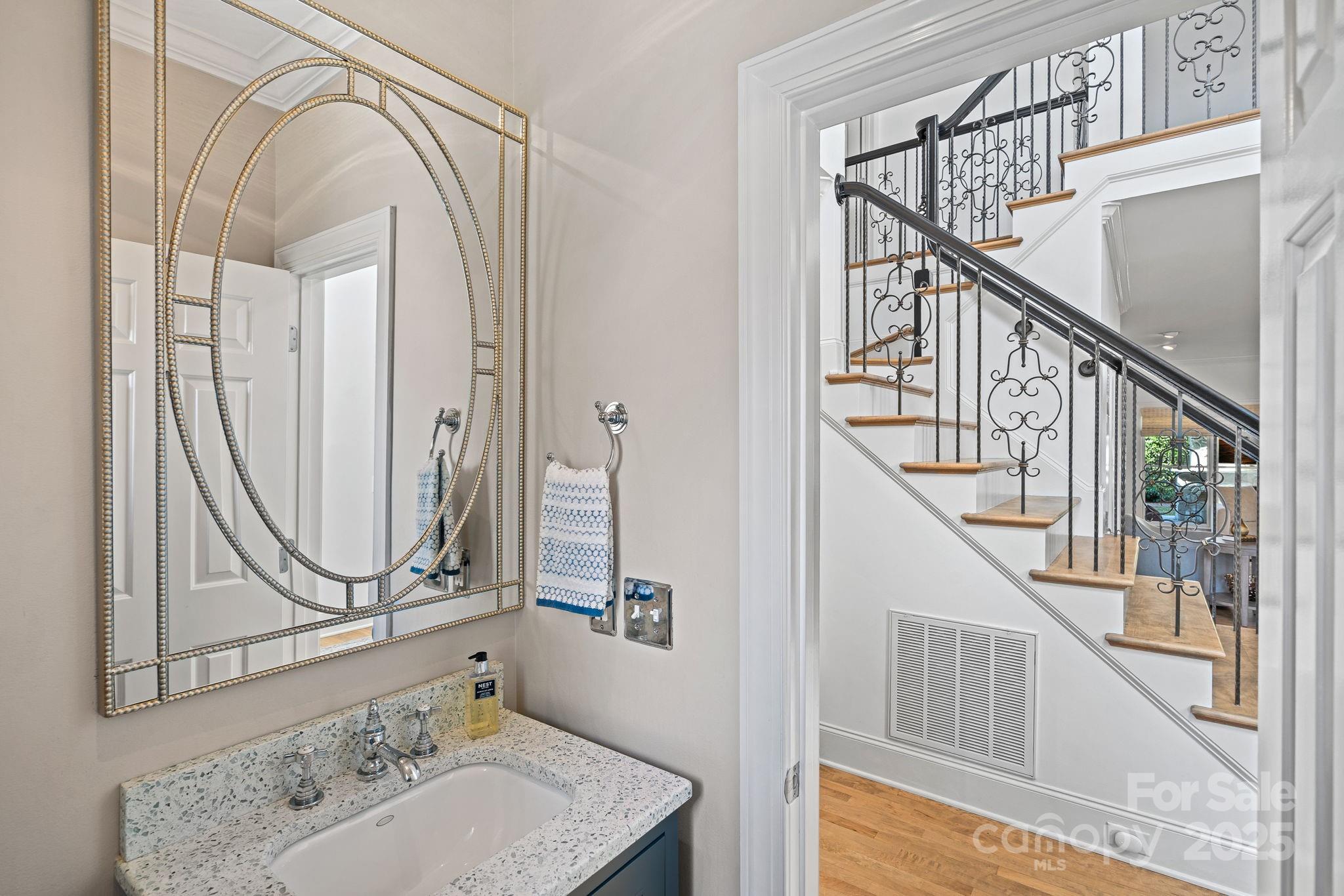 The Peninsula - Residential